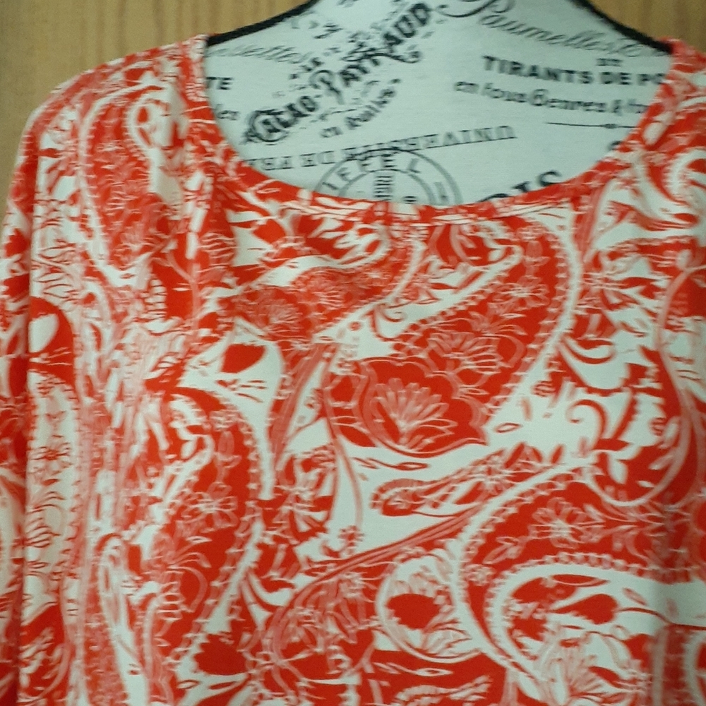 Lularoe Top - Picture 2 of 4